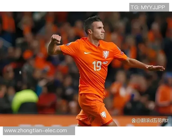 荷兰足球明星范佩西的辉煌职业生涯与传奇故事探秘